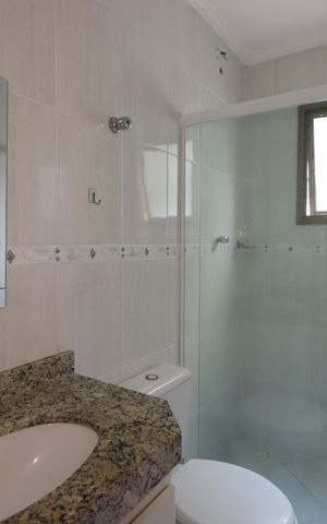 Apartamento para alugar com 70m², 2 quartos e 2 vagasBanheiro da Suíte