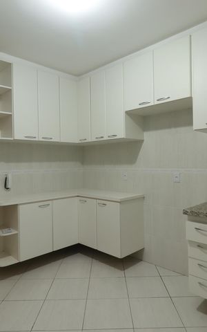 Apartamento para alugar com 70m², 2 quartos e 2 vagasCozinha