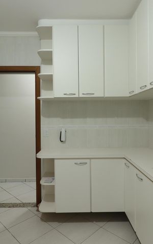 Apartamento para alugar com 70m², 2 quartos e 2 vagasCozinha
