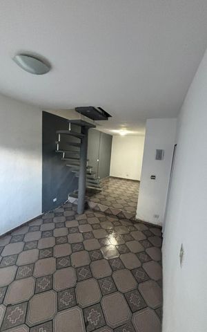 Casa para alugar com 100m², 3 quartos e 2 vagas Casa para alugar com 100m², 3 quartos e 2 vagasSala
