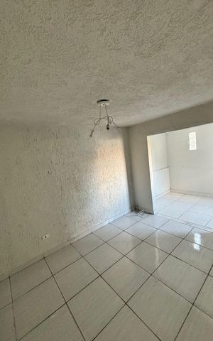 Casa para alugar com 100m², 3 quartos e 2 vagas Casa para alugar com 100m², 3 quartos e 2 vagasQuarto