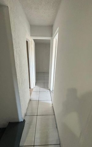 Casa para alugar com 100m², 3 quartos e 2 vagas Casa para alugar com 100m², 3 quartos e 2 vagasCorredor