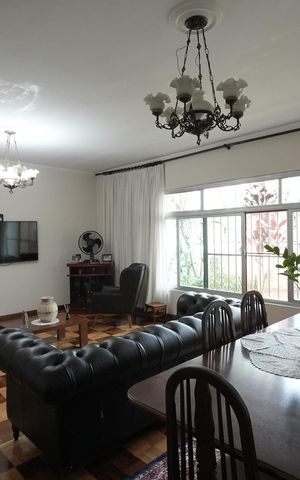 Casa à venda com 296m², 3 quartos e 4 vagasSala