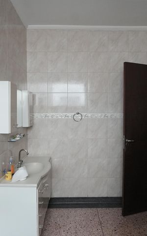 Casa à venda com 296m², 3 quartos e 4 vagasBanheiro da Suíte