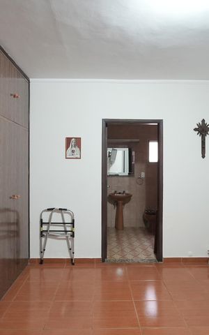 Casa à venda com 296m², 3 quartos e 4 vagasQuarto Suíte