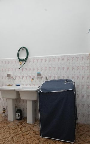 Casa à venda com 296m², 3 quartos e 4 vagasÁrea de Serviço