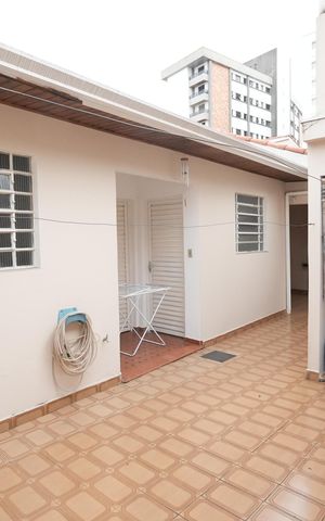 Casa à venda com 296m², 3 quartos e 4 vagasQuintal