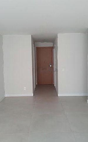 Apartamento à venda com 101m², 2 quartos e 1 vaga