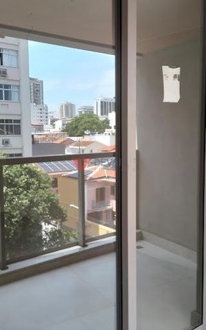 Apartamento à venda com 101m², 2 quartos e 1 vaga