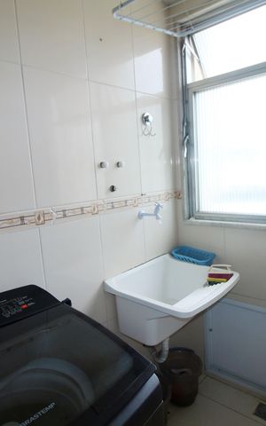Apartamento à venda com 77m², 2 quartos e 1 vagaÁrea de Serviço