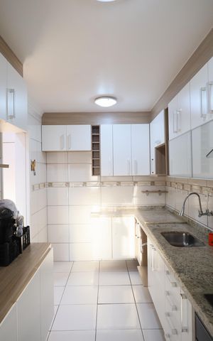 Apartamento à venda com 90m², 3 quartos e 2 vagasCozinha e Área de Serviço