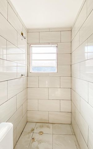 Casa para alugar com 130m², 1 quarto e 1 vaga Casa para alugar com 130m², 1 quarto e 1 vagaBanheiro