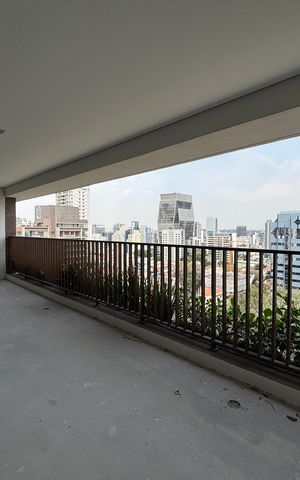 Apartamento à venda com 166m², 3 quartos e 3 vagas Apartamento à venda com 166m², 3 quartos e 3 vagasVaranda
