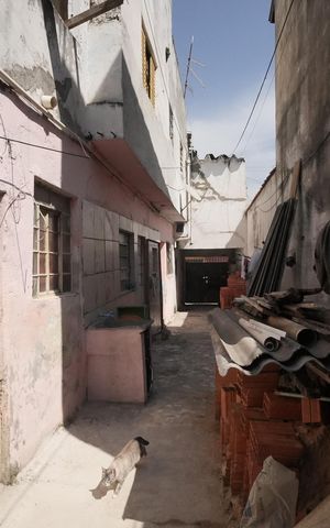 Casa à venda com 300m², 1 quarto e 1 vagaQuintal