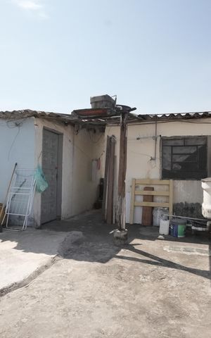 Casa à venda com 300m², 1 quarto e 1 vagaQuintal