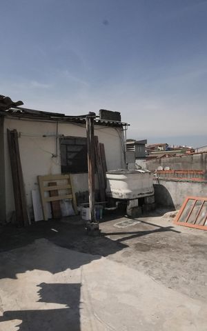 Casa à venda com 300m², 1 quarto e 1 vagaQuintal