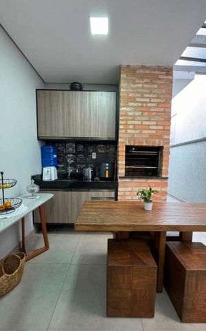 Casa de condomínio à venda com 105m², 3 quartos e 2 vagas Casa de condomínio à venda com 105m², 3 quartos e 2 vagasÁrea externa