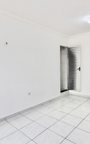 Casa para alugar com 80m², 1 quarto e sem vaga Casa para alugar com 80m², 1 quarto e sem vagaSala