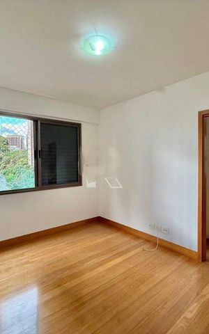 Apartamento à venda com 180m², 4 quartos e 4 vagas