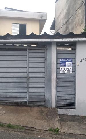 Casa para alugar com 36m², 1 quarto e sem vaga Casa para alugar com 36m², 1 quarto e sem vagaFachada
