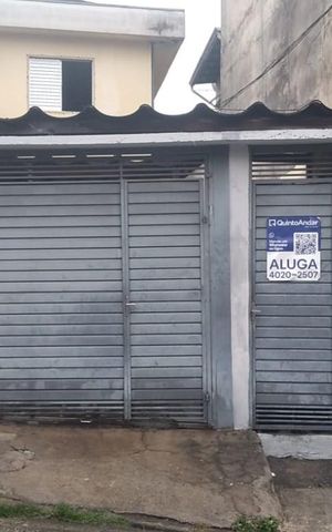 Casa para alugar com 36m², 1 quarto e sem vaga Casa para alugar com 36m², 1 quarto e sem vagaFachada