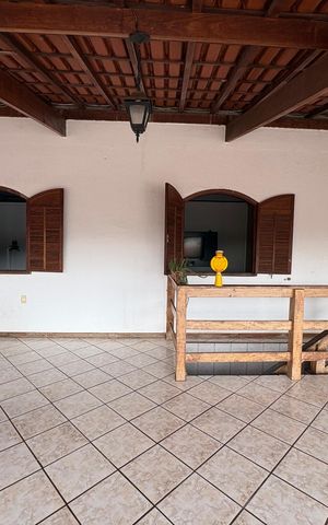 Casa para alugar com 330m², 3 quartos e 1 vaga Casa para alugar com 330m², 3 quartos e 1 vagaÁrea externa