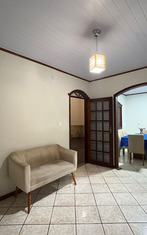 Casa para alugar com 330m², 3 quartos e 1 vaga Casa para alugar com 330m², 3 quartos e 1 vagaSala