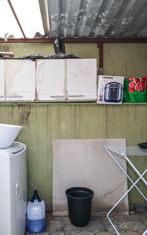 Casa à venda com 150m², 3 quartos e 2 vagasÁrea de Serviço