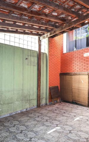 Casa à venda com 150m², 3 quartos e 2 vagasGaragem