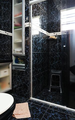 Casa à venda com 150m², 3 quartos e 2 vagasBanheiro