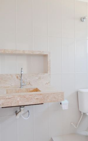 Casa para alugar com 100m², 2 quartos e sem vagaBanheiro da Suíte 