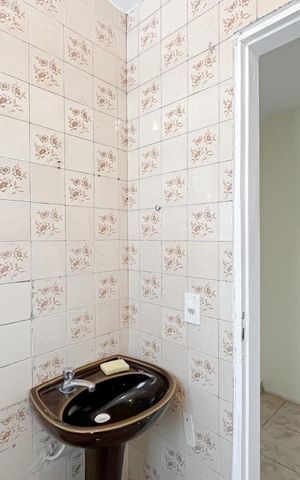 Casa para alugar com 59m², 2 quartos e sem vaga Casa para alugar com 59m², 2 quartos e sem vagaBanheiro