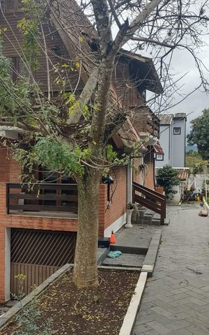 Casa de condomínio para alugar com 400m², 3 quartos e 4 vagas Casa de condomínio para alugar com 400m², 3 quartos e 4 vagasQuintal