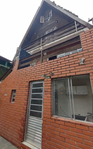 Casa de condomínio para alugar com 400m², 3 quartos e 4 vagas Casa de condomínio para alugar com 400m², 3 quartos e 4 vagasFachada
