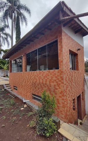 Casa de condomínio para alugar com 400m², 3 quartos e 4 vagas Casa de condomínio para alugar com 400m², 3 quartos e 4 vagasFachada
