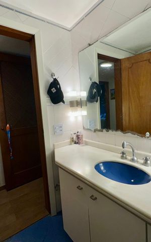 Apartamento à venda com 160m², 4 quartos e 2 vagas Apartamento à venda com 160m², 4 quartos e 2 vagasBanheiro Social