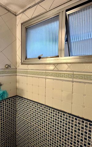 Apartamento à venda com 160m², 4 quartos e 2 vagas Apartamento à venda com 160m², 4 quartos e 2 vagasBanheiro Social
