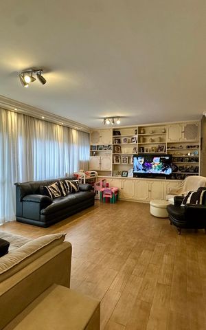 Apartamento à venda com 160m², 4 quartos e 2 vagas Apartamento à venda com 160m², 4 quartos e 2 vagasSala
