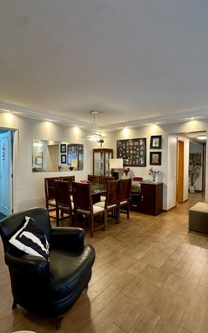 Apartamento à venda com 160m², 4 quartos e 2 vagas Apartamento à venda com 160m², 4 quartos e 2 vagasSala