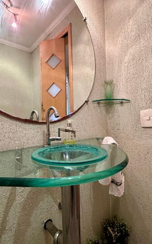 Apartamento à venda com 160m², 4 quartos e 2 vagas Apartamento à venda com 160m², 4 quartos e 2 vagasLavabo