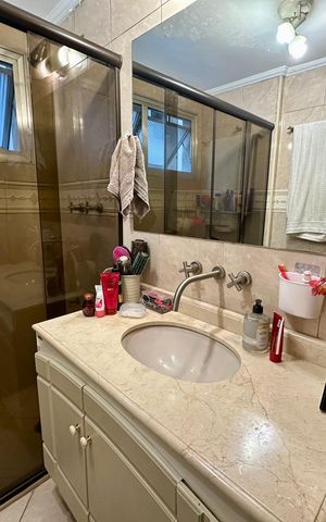 Apartamento à venda com 160m², 4 quartos e 2 vagas Apartamento à venda com 160m², 4 quartos e 2 vagasBanheiro da Suíte