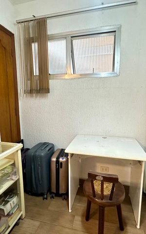 Apartamento à venda com 160m², 4 quartos e 2 vagas Apartamento à venda com 160m², 4 quartos e 2 vagasEscritório