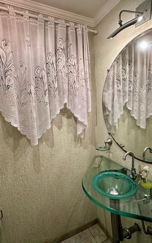 Apartamento à venda com 160m², 4 quartos e 2 vagas Apartamento à venda com 160m², 4 quartos e 2 vagasLavabo