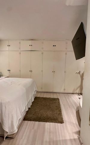 Apartamento à venda com 160m², 4 quartos e 2 vagas Apartamento à venda com 160m², 4 quartos e 2 vagasSuíte