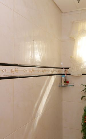 Casa à venda com 210m², 3 quartos e 2 vagasBanheiro 3