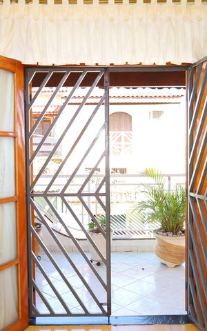 Casa à venda com 210m², 3 quartos e 2 vagasQuarto 3 - Suíte - Varanda