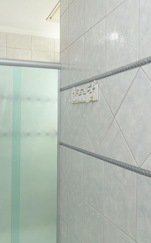 Casa à venda com 210m², 3 quartos e 2 vagasBanheiro 1 - Suíte