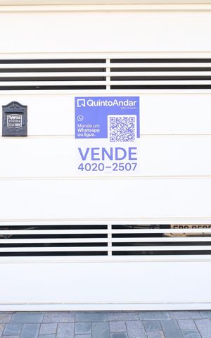 Casa à venda com 210m², 3 quartos e 2 vagasPlaca GRANDE instalada no portão do imóvel, dia 03.09.2026 - Código da placa: UKLP-585