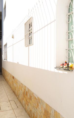 Casa à venda com 210m², 3 quartos e 2 vagasCorredor