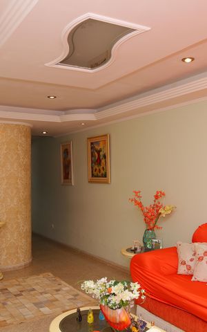 Casa à venda com 210m², 3 quartos e 2 vagasSala